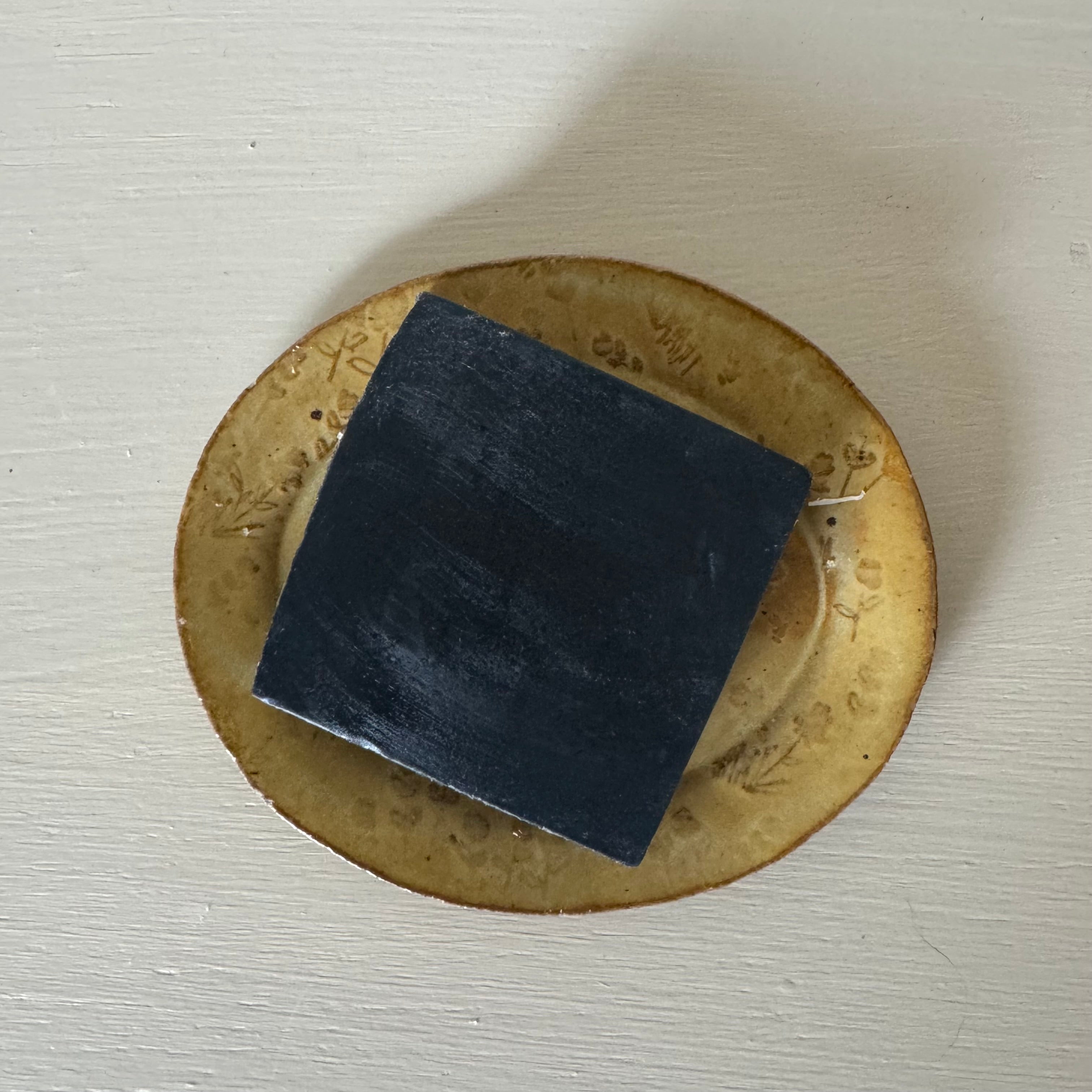 Shift / Activated Charcoal-baesha